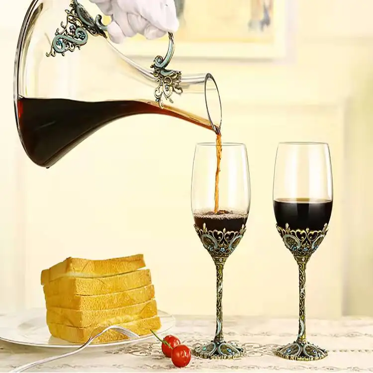 Top Fashion Enamel Decanter  Set Glasses Luxury Bulk Floating Long Stem Crystal Gift CLASSIC Customized BOX Glass Logo