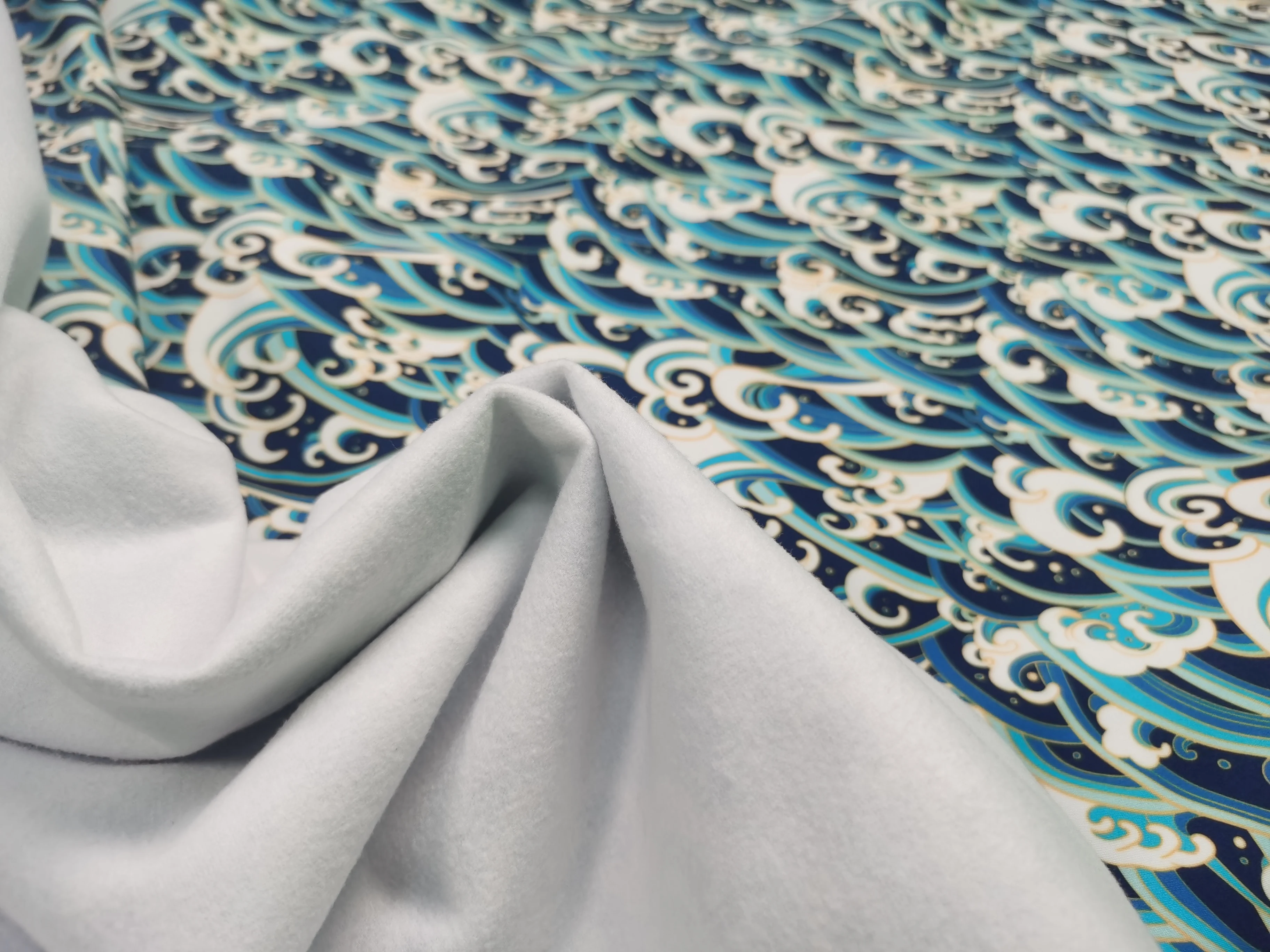 Softshell fabric 4 ways stretch bonded fleece soft shell fabric for outdoors jacket softshell fabric suppliers
