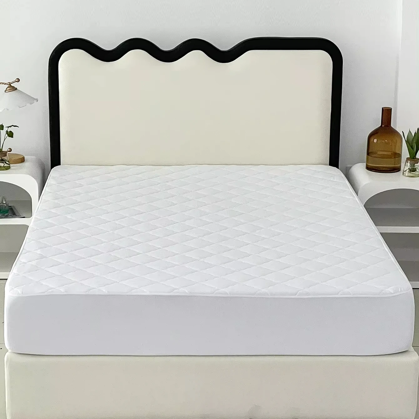 1pc Waterproof Fitted Mattress Protector,Microfiber Quilting Soft and Breathable Mattress Cover, Bed Cover, Fitted Sheet