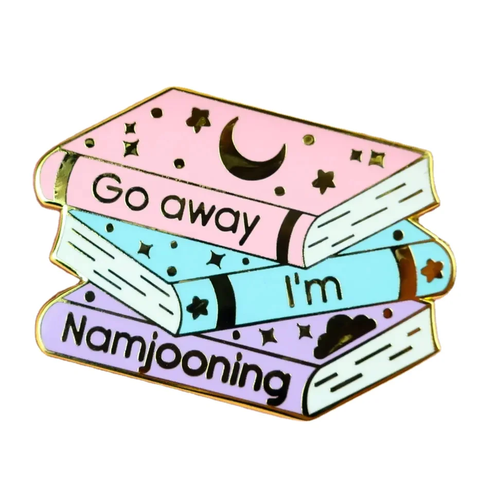 Crafts Hard Enamel Lapel Pins Kawaii Book Metal Professional Custom Fashion Sports Zinc Alloy Europe Folk Art Casting Gzl-j10