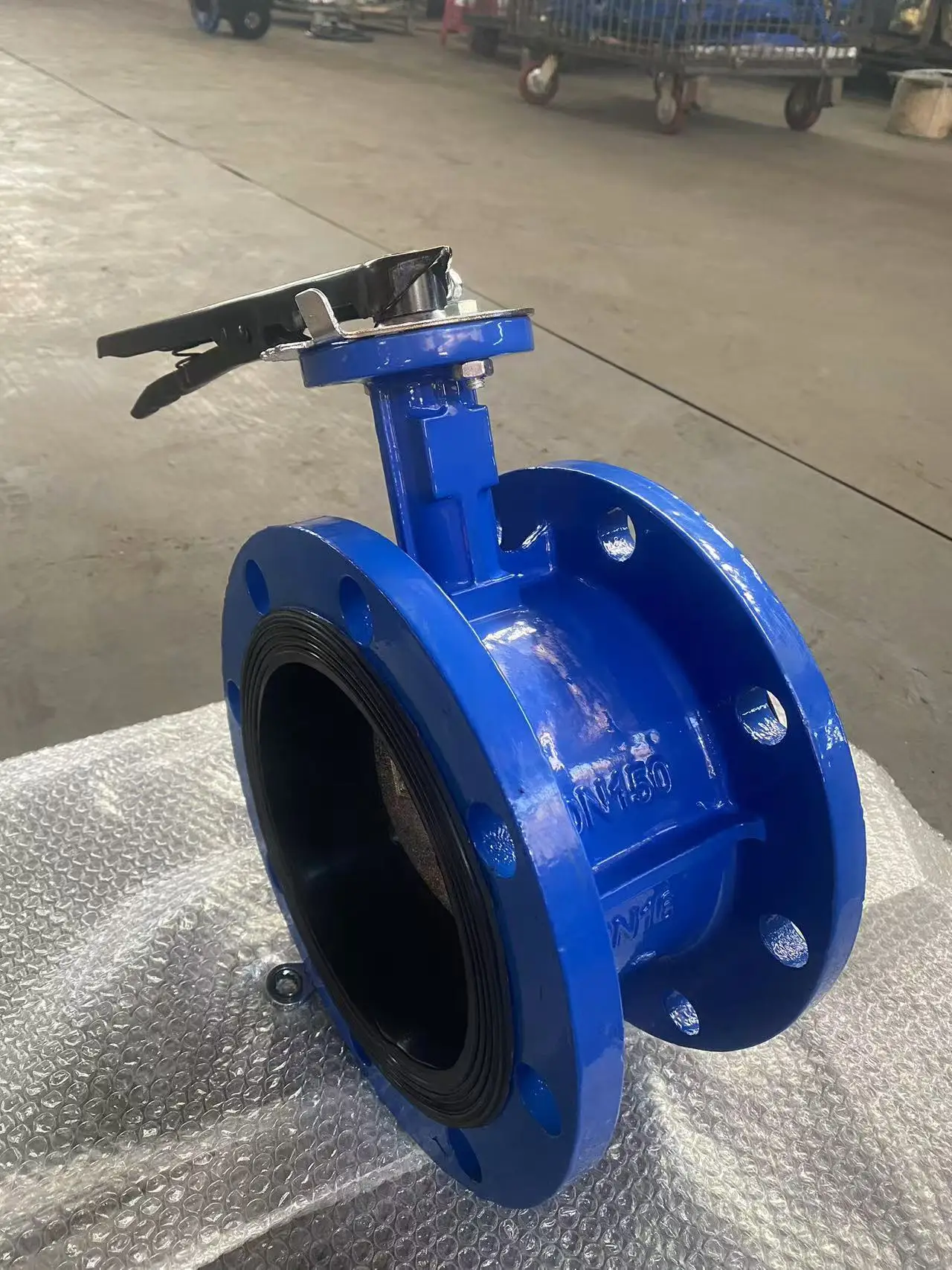 Flanged Cast Iron Manual butterfly Valves Are Generally Used for Warm Water