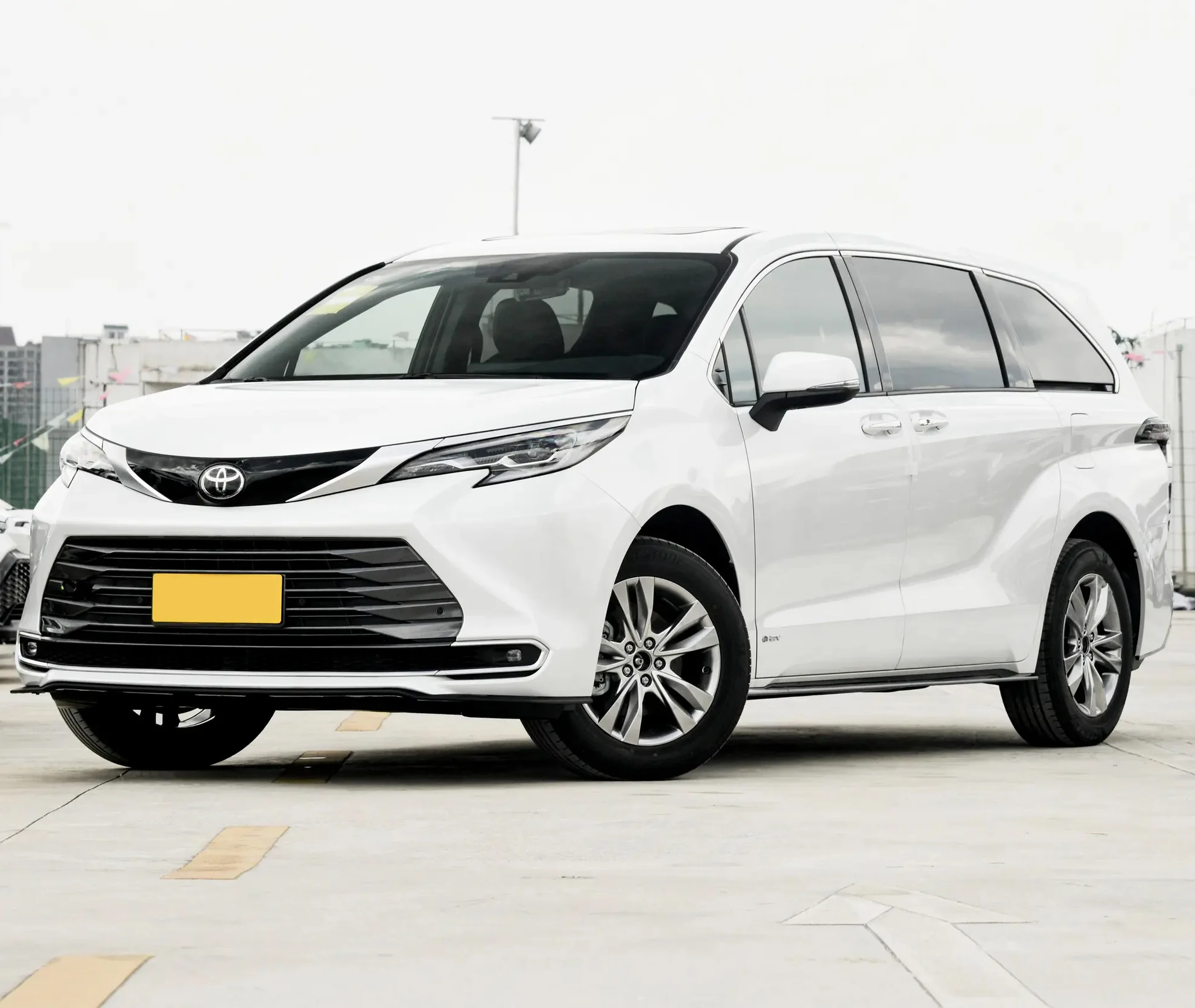 To yota Si enna auto Chinese car hybrid used car new cars sie nna medium and large MPV