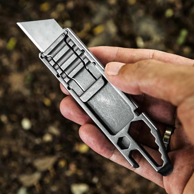 Outdoor edc gadget multi-function knife quick change blade new structure can be customized
