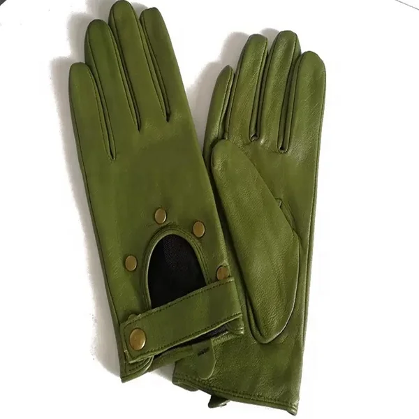 
Green Leather Gloves With Metal Breasted Hollows 
