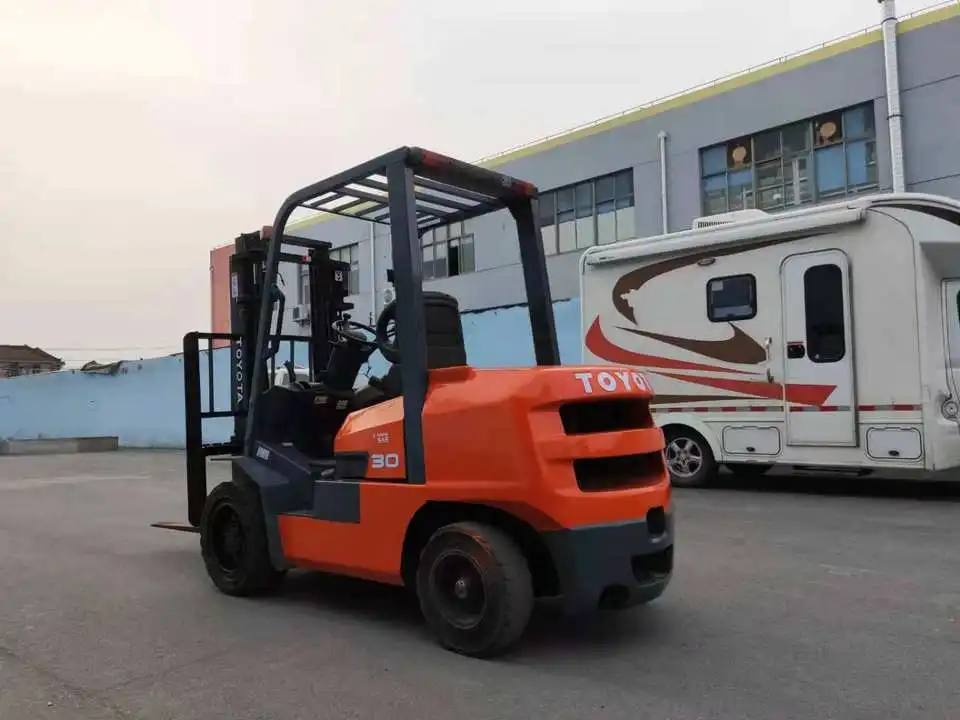 Японский оригинальный вилочный погрузчик Toyota 8FD30 3T дизельный Япония Komatsu 3ton Isuzu