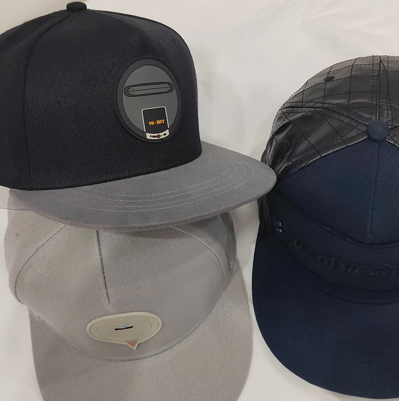 Factory Custom Rubber Patch Two Tone Snapback Hat for Men Acrylic Leather Back PVC Sublimated Patch Cool Design for Travel