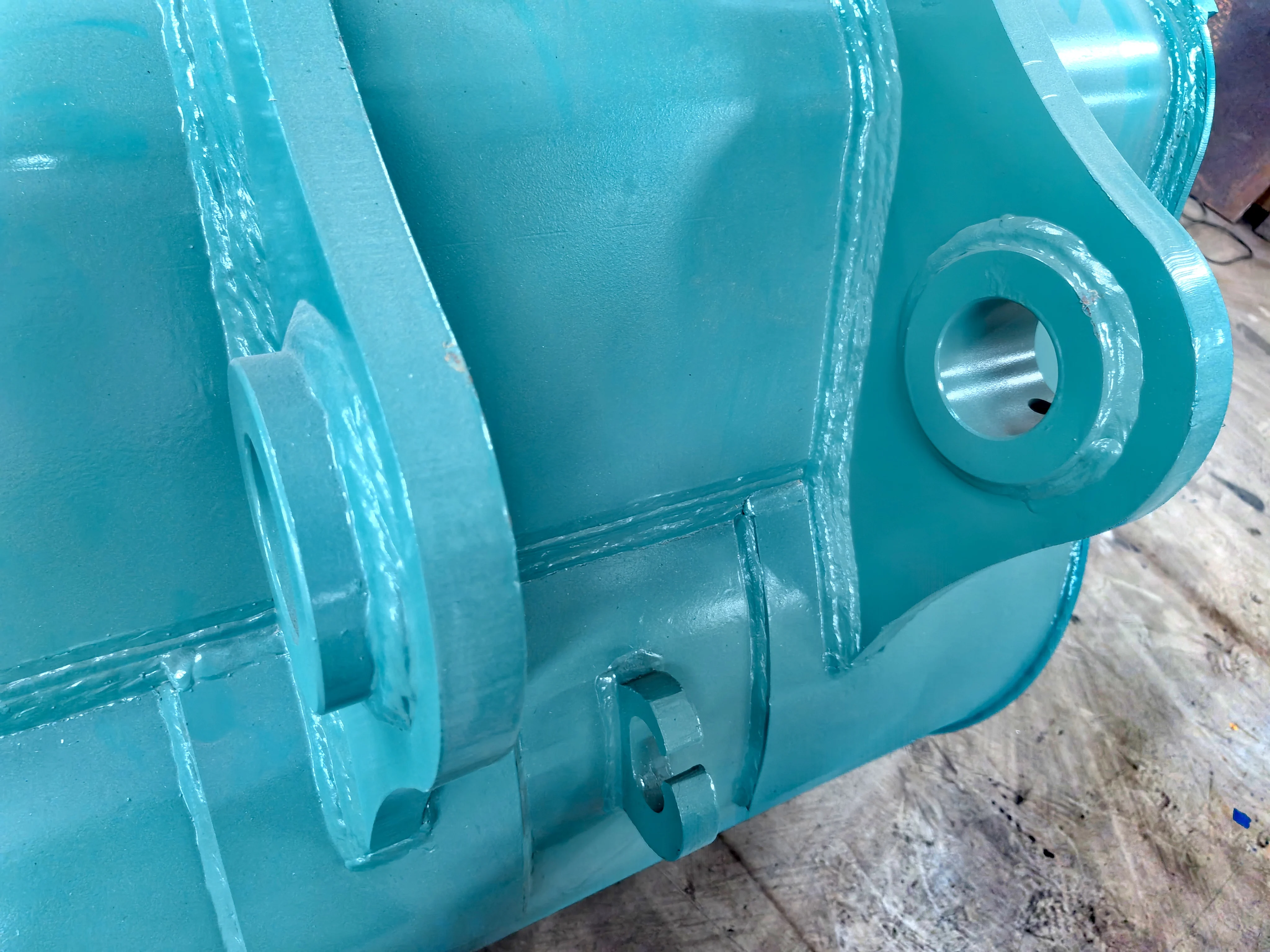 Heavy-Duty High-Strength Steel Excavator Rock Bucket Wear-Resistant Crusher Bucket for Construction Site Backhoe Bucket