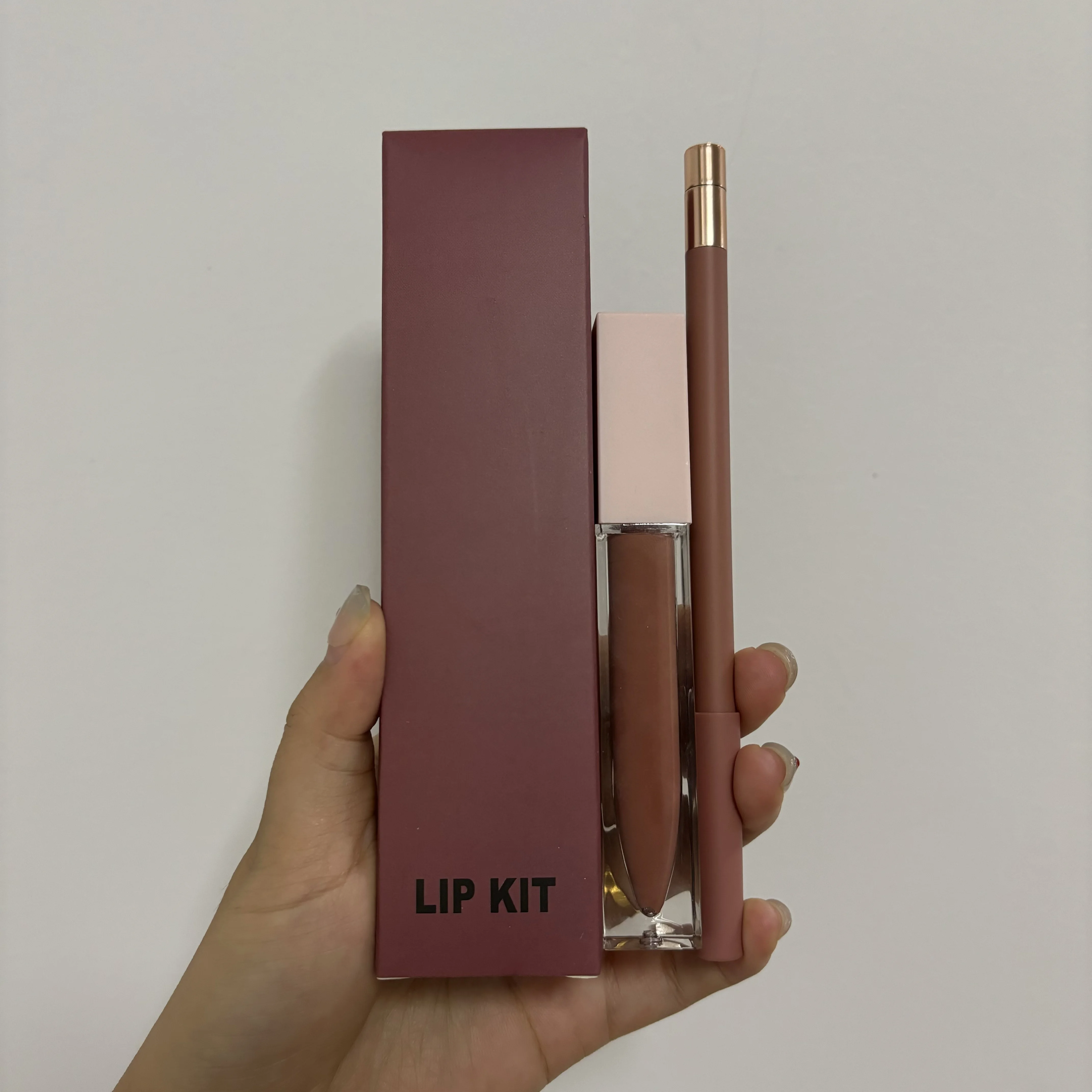 Low Moq matte 8 Colors liquid matte lipstick high pigment waterproof lip liner nude vegan lip gloss lip kit with private label