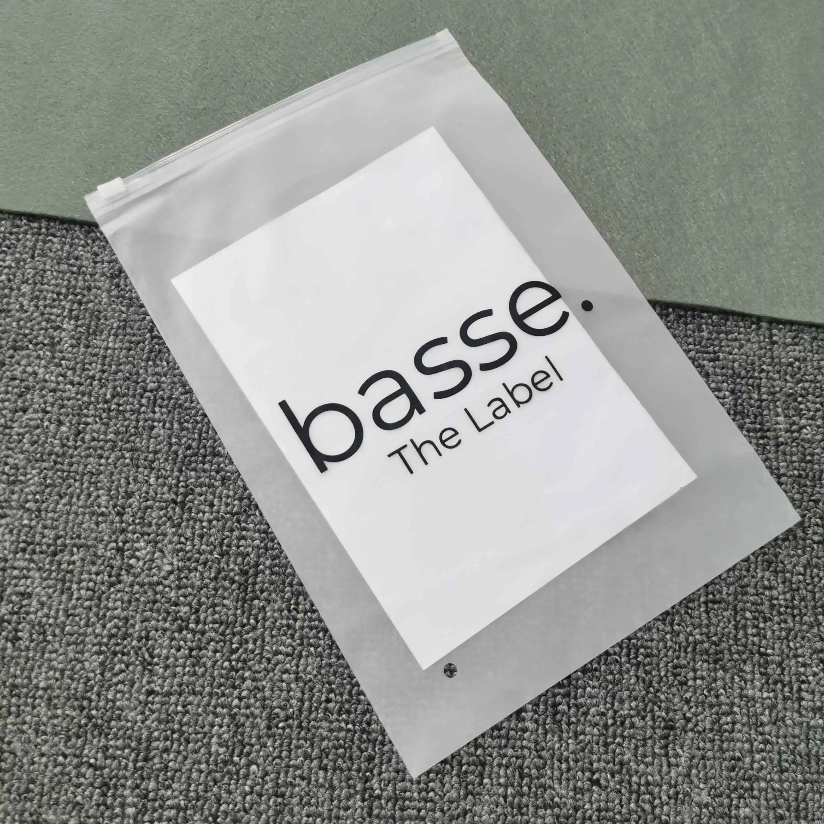 Оптовая продажа Прозрачная Клейкая или замка застежка-молнии упаковывая мешок виолончель целлофан закрывающийся пластиковый мешок из полиуретана с открытыми порами A3 A4 DL