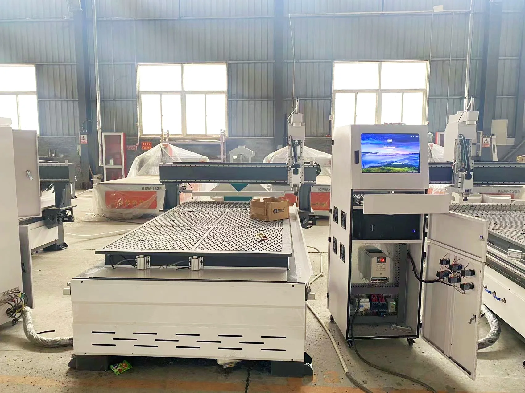 1325 wood cnc router woodworking machine 4*8ft cnc wooden router for kitchen cabinet doors furniture making