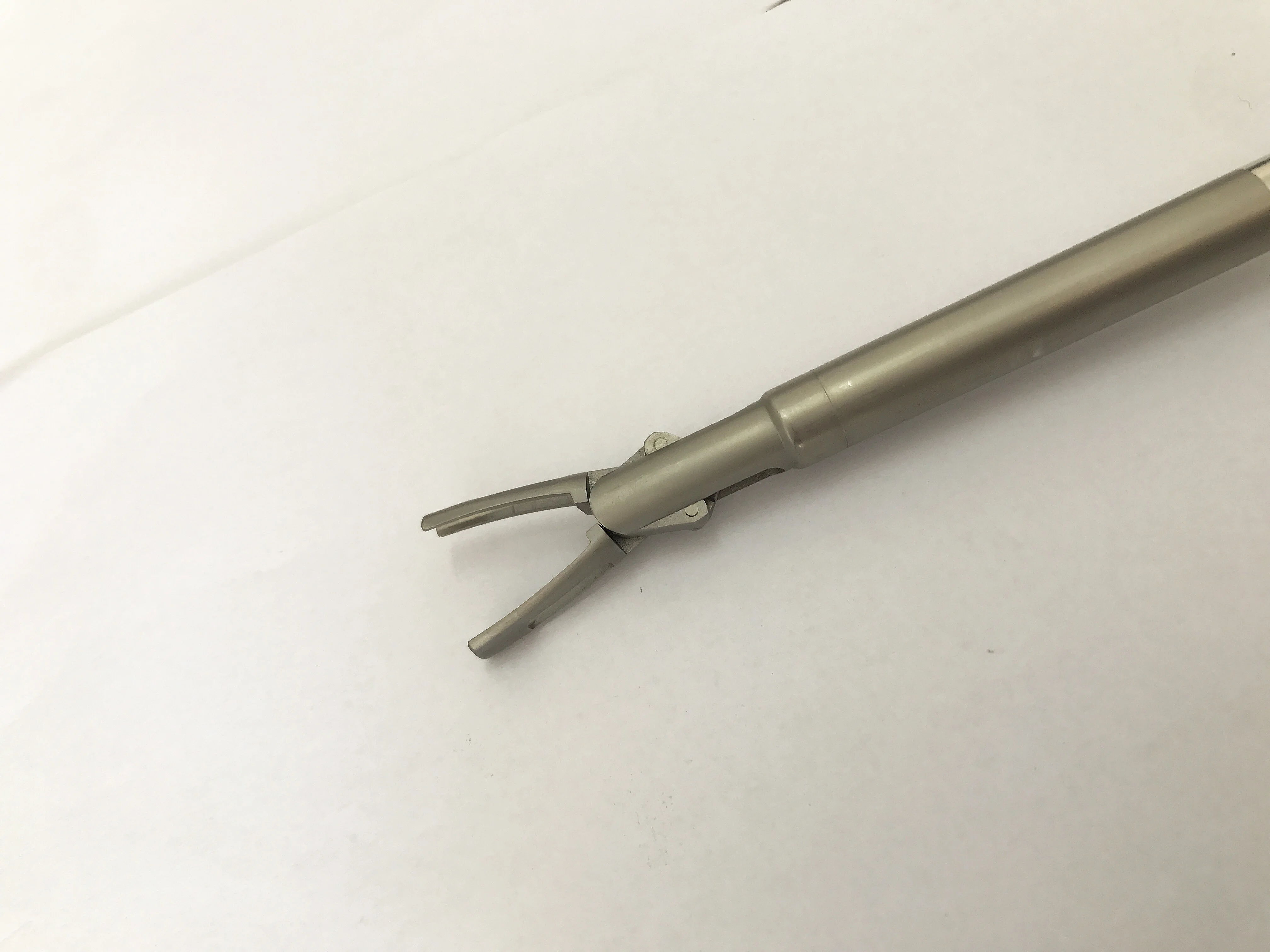 Laparoscopic forceps reusable bulldog forceps hemostatic clips