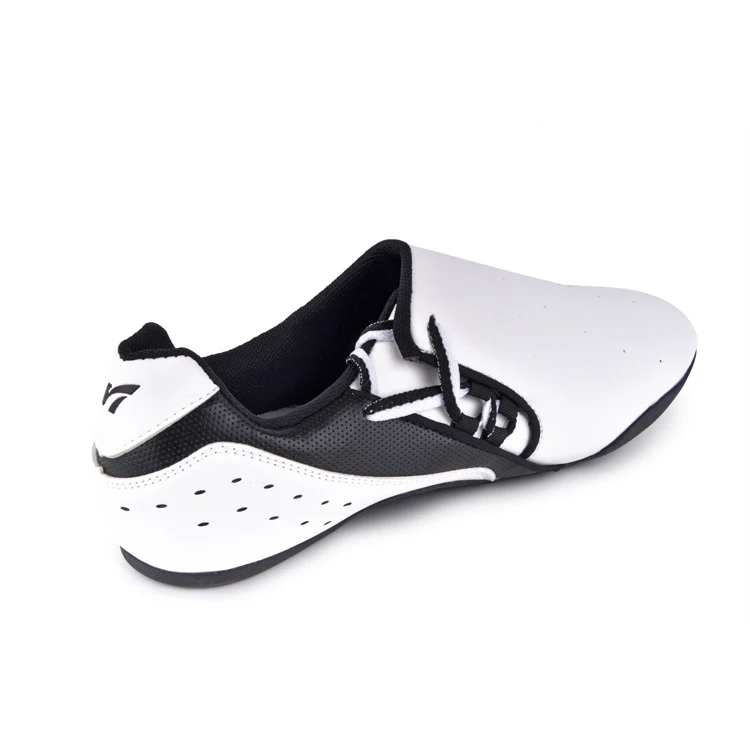 Ridge pattern design non-slip taekwondo shoes