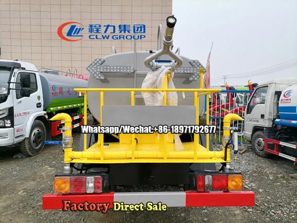 Factory Price Water SprayTanker Water Spray Tank Truck With Bowser And Sprinkler