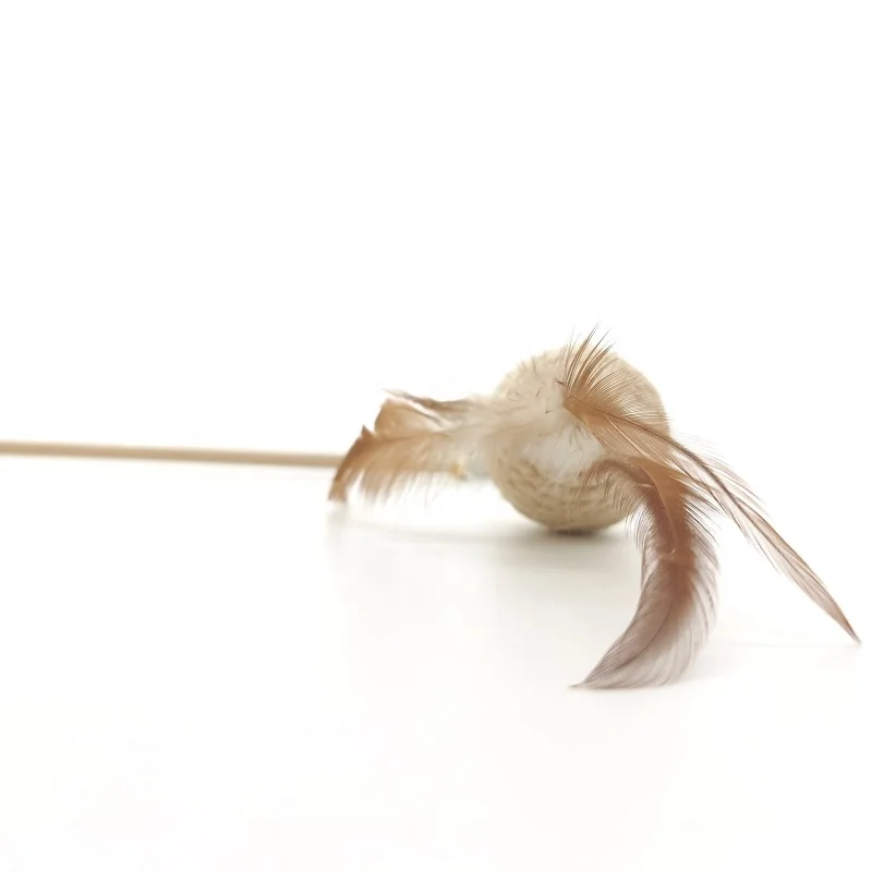 
2020 Manufacture Sisal Funny Wood Interactive Cats Toys Pet Products with Feather 