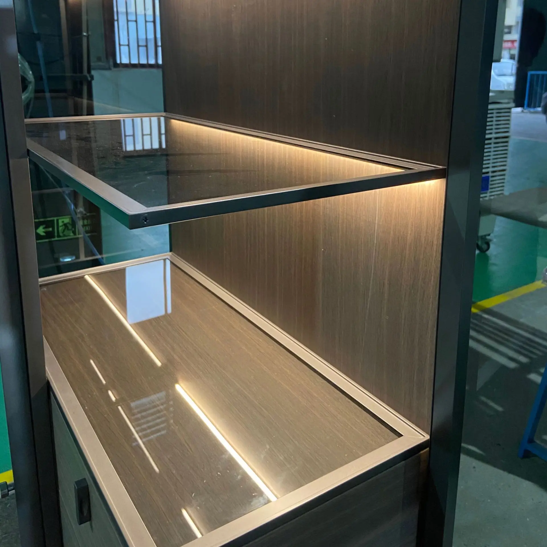 Factory luxury Italy transparent aluminum glass display case home decoration storage showcase airplane wing cabinet with drawers