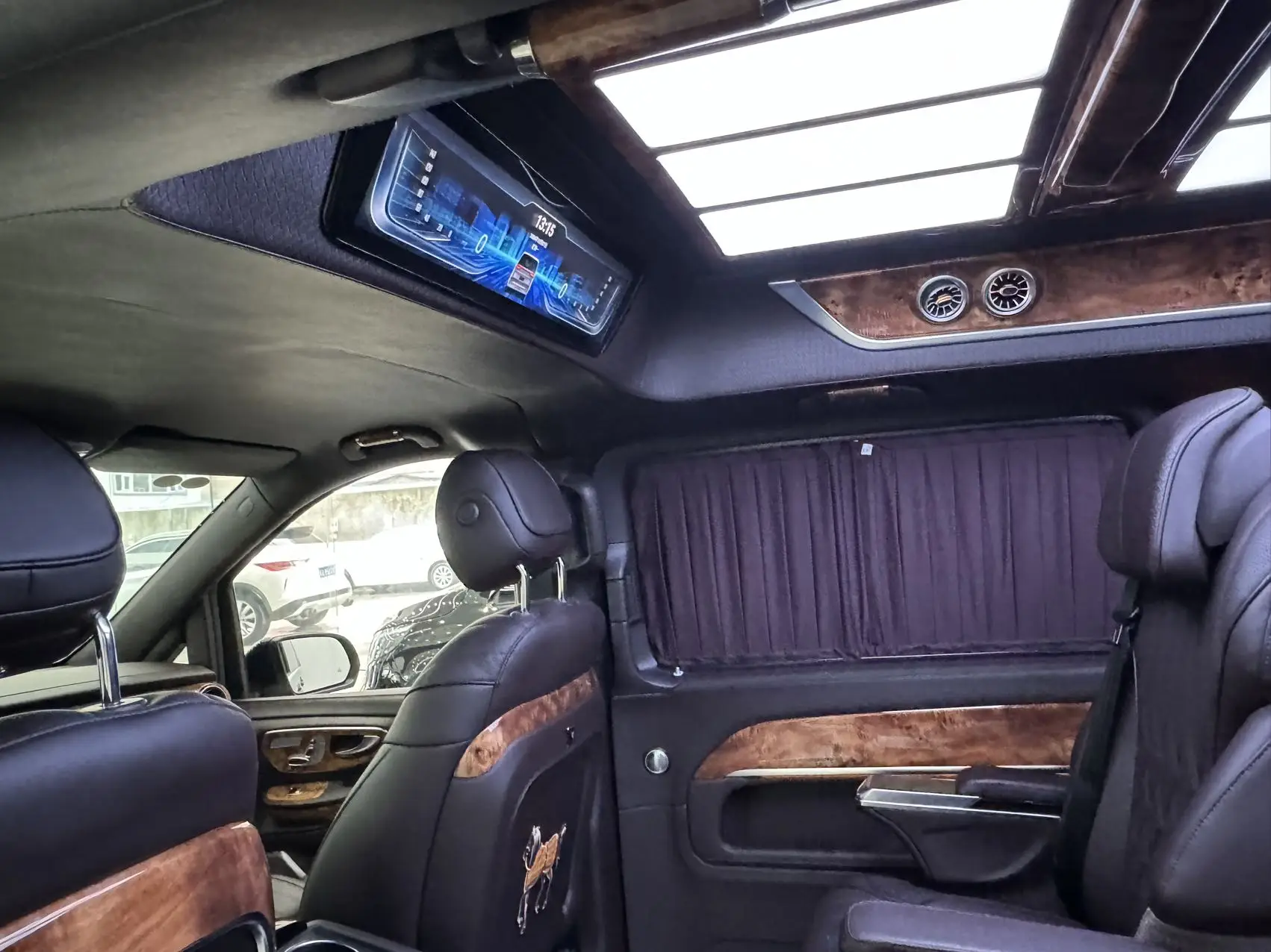 Brand New Mercedes-Benz Customizable Business Van Zero Mileage Dark Turbo Hybrid Automatic Gearbox Left Steering Gas/Electric