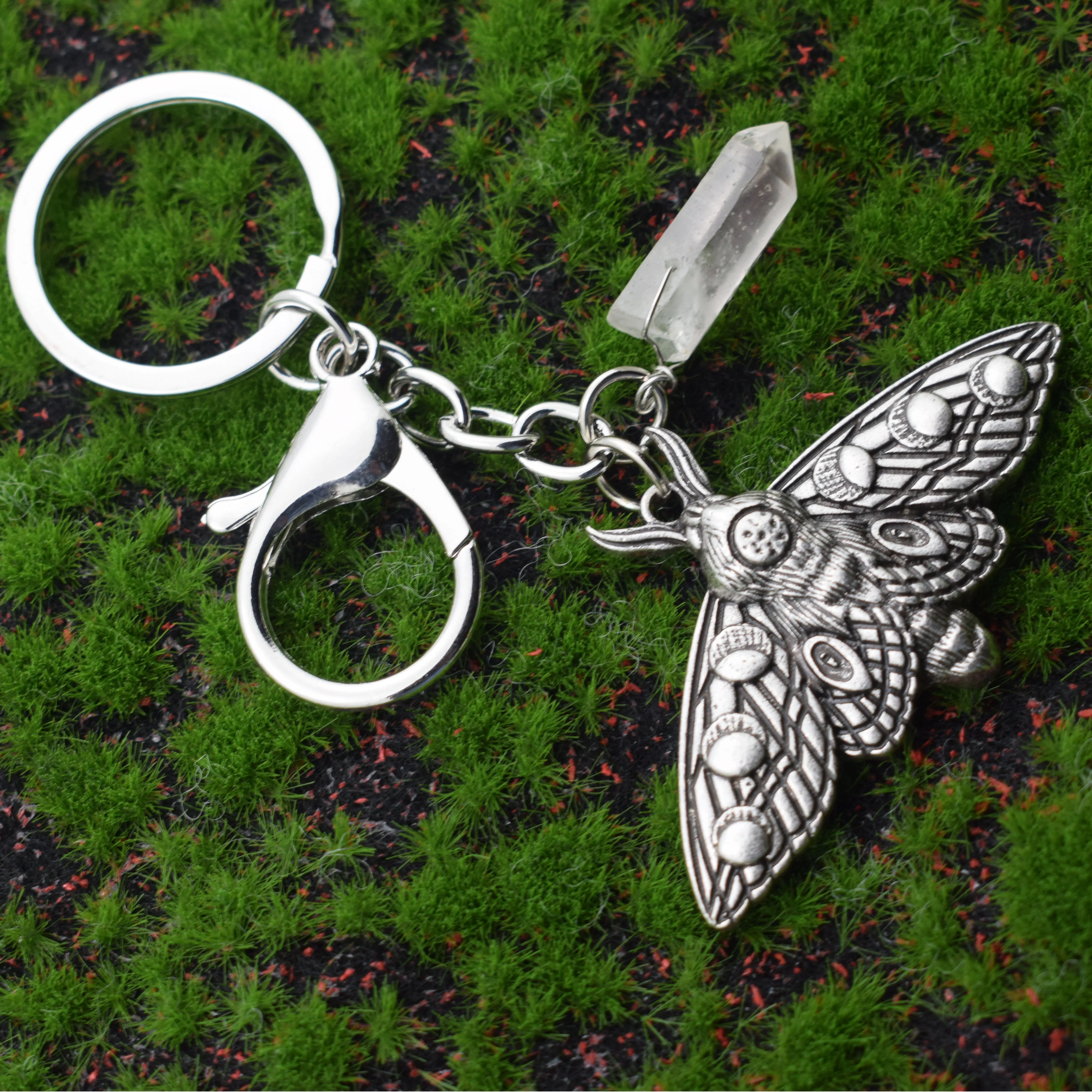 Retro Gothic Moonlight Moth Keychain Witch Personalized New Style Gifts to Friends Insect