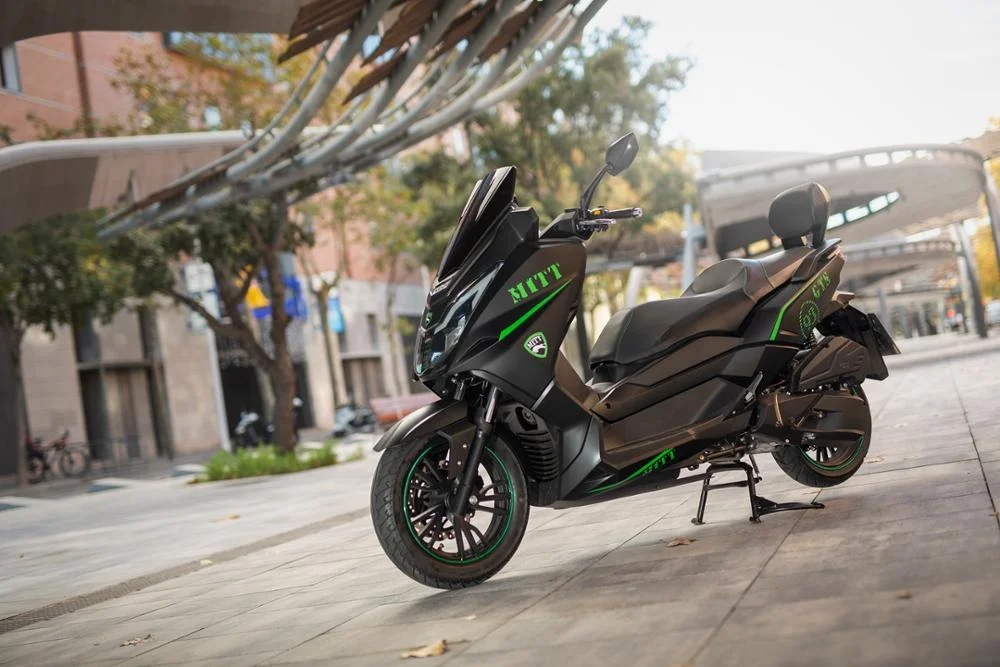 
SCOOTER 300 MITT SPORT 