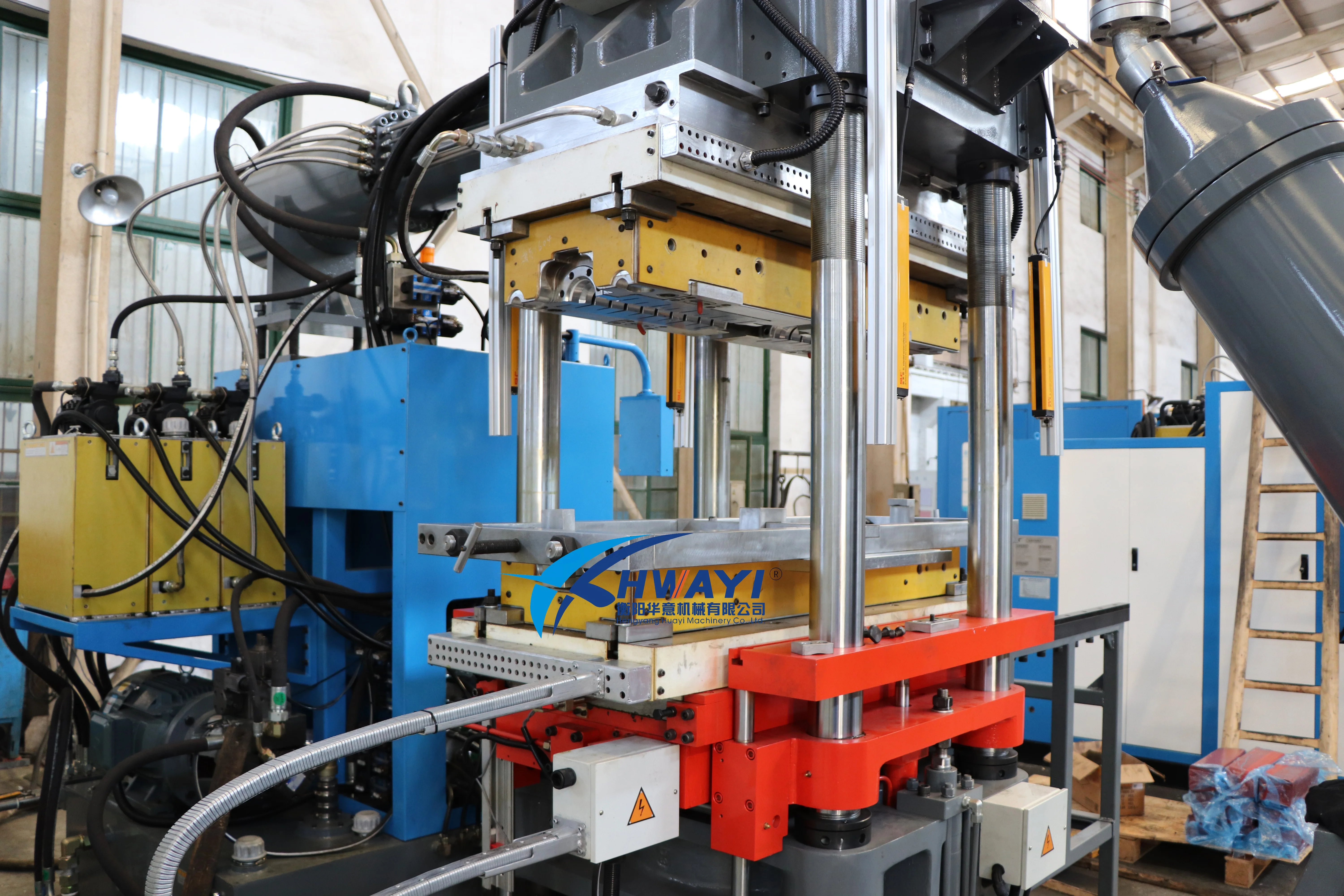 300ton rubber injection molding machine for making 35kv-66kv HTV silicone insulator horizontal silicone rubber injection machine
