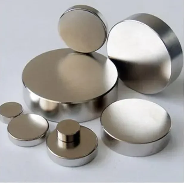 Super Strong Ndfeb N35 N38 N42 N50 N52 Disc Small Mini Round Neodymium Magnet