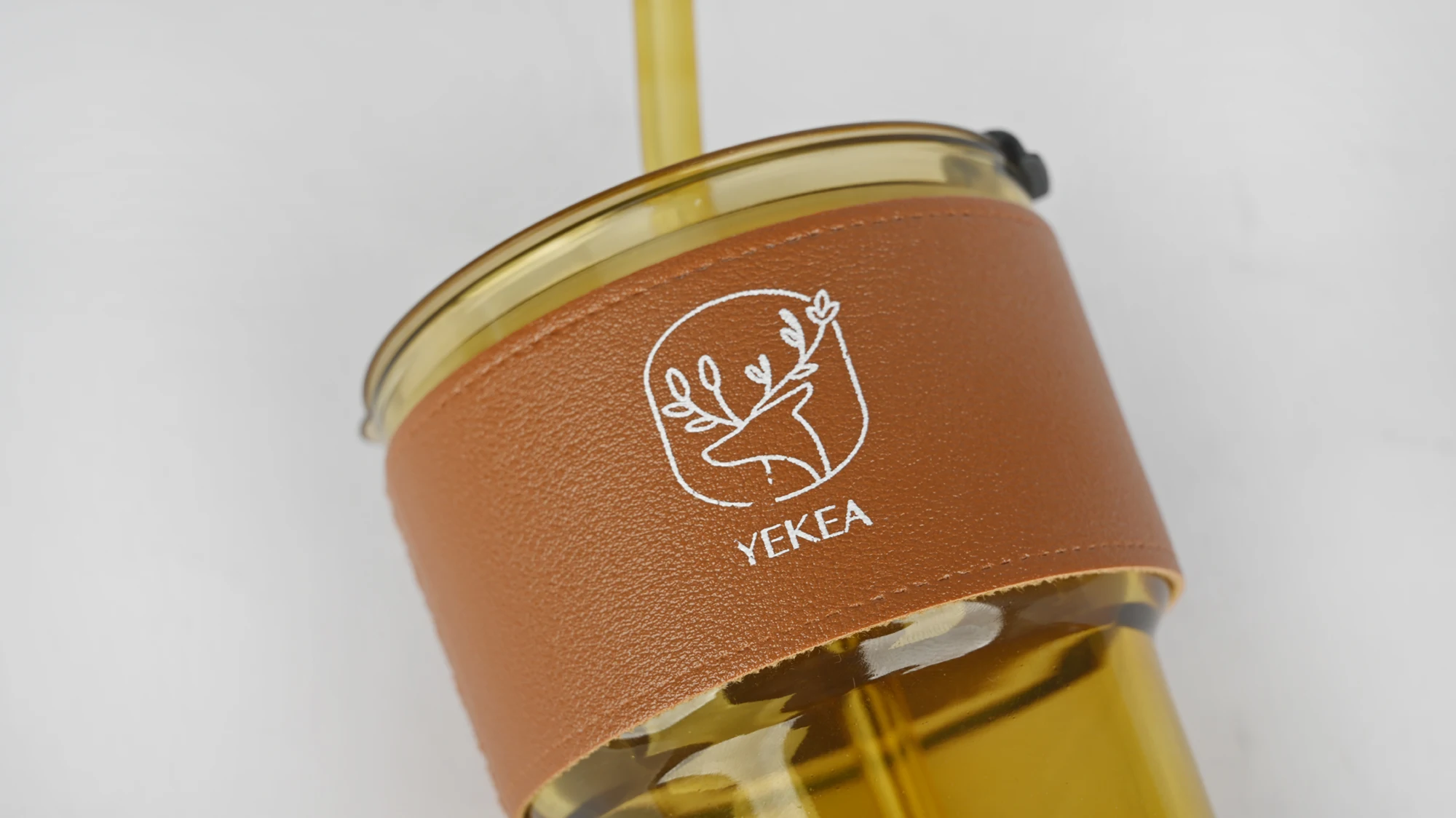 wholesale Self Heating Coffee cup and Tea Mug in Bulk With Cover And Straw Heat-Resistant Water Bottle With Leather Sleeve