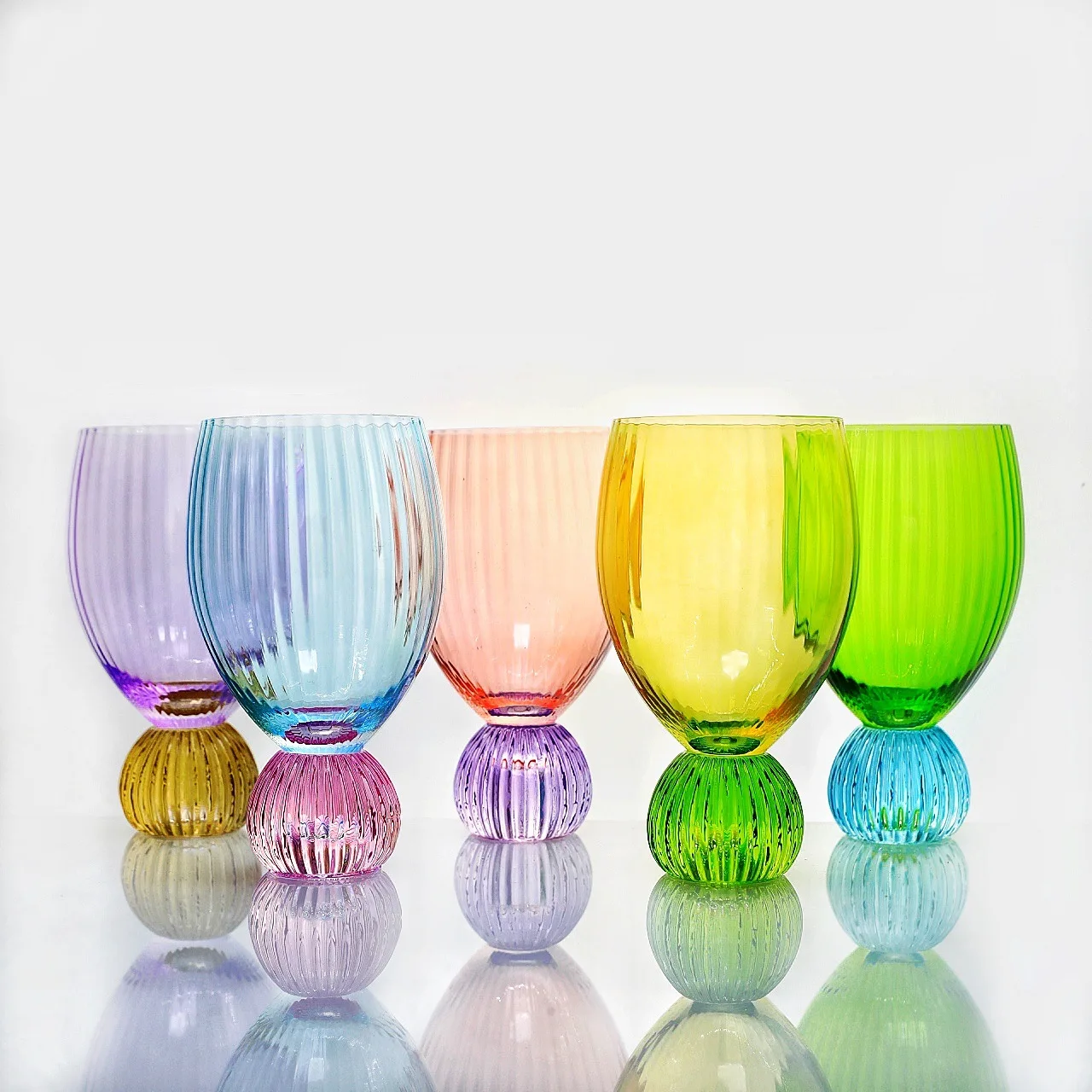 Wholesale Unique Ball Base Cup Green Blue Colored Crystal Stemless Glass Goblet Wine Glasses For Party