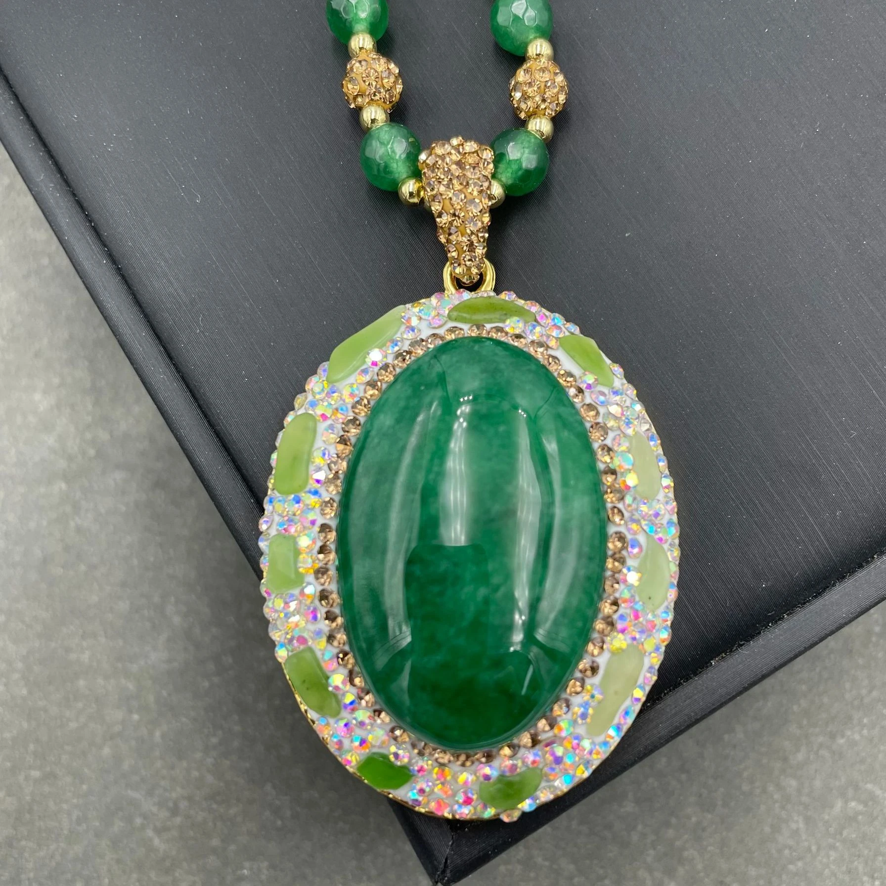 Exquisite Green Jadeite Natural Gemstone Czech Jewelry Set European and American Personalized Light Luxury Style