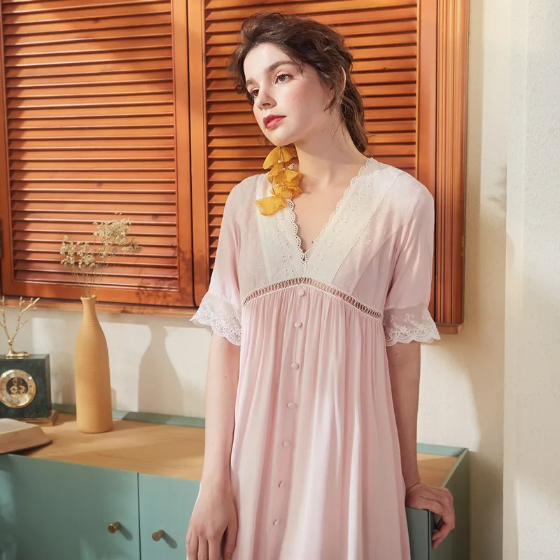 
2020 Spring New Oversize Lace Vintage V-neck Soft Cotton White Sleepwear women%27s long nightgown 