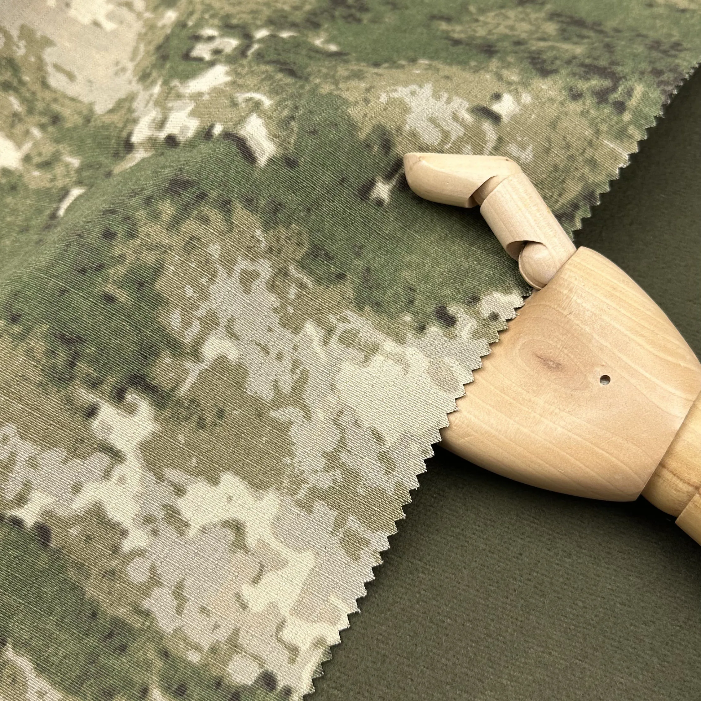 Оптовая продажа, китайский поставщик, мягкая зубчатая щетка, скрепленная камуфляжная ткань для одежды