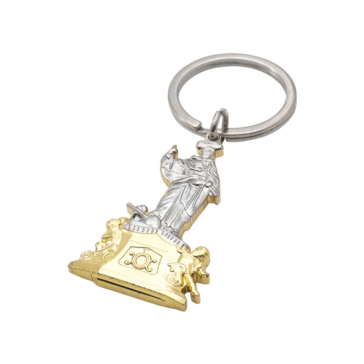 Custom World Soccer 3D Rotating Trophy Keychain Football Award Key Ring With Official Emblem for Football Fans