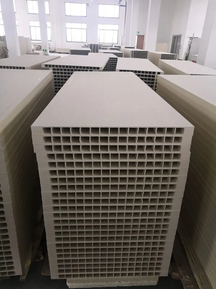 Hot Selling Black WPC Wood Plastic Composite Honeycomb Infilling Swing interior Bathroom Door with Keyhole