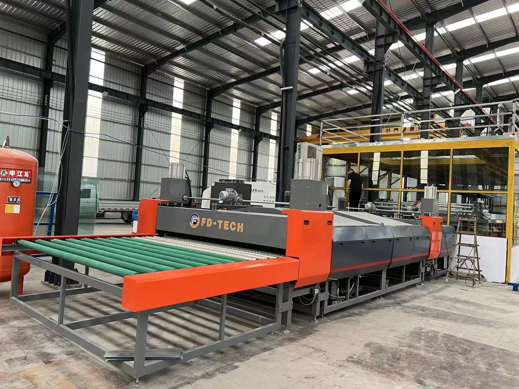 High Efficiency, Lower Noise and Communication Function Full Automatic Laminated Glass Production Line
