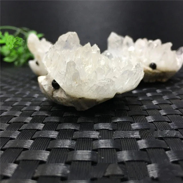  Wholesale Natural Carved Crystal Animal Figurine Clear Quartz Cluster