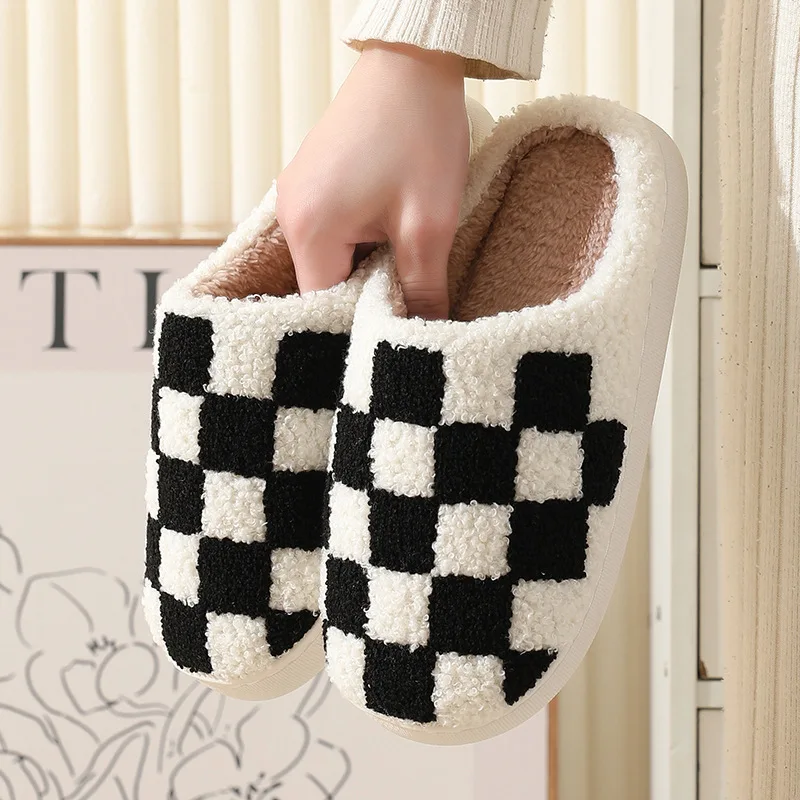 Fashion Women Winter Checked Print Indoor Warm White Cotton Slippers With Cute Checkered Pattern