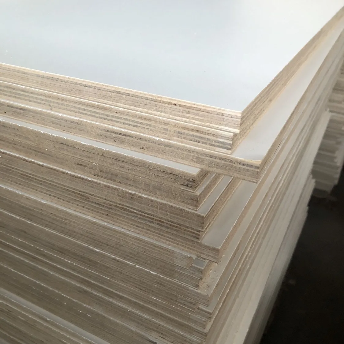 Competitive price Two side melamine with Combi core E1 glue environmental plywood for furniture use