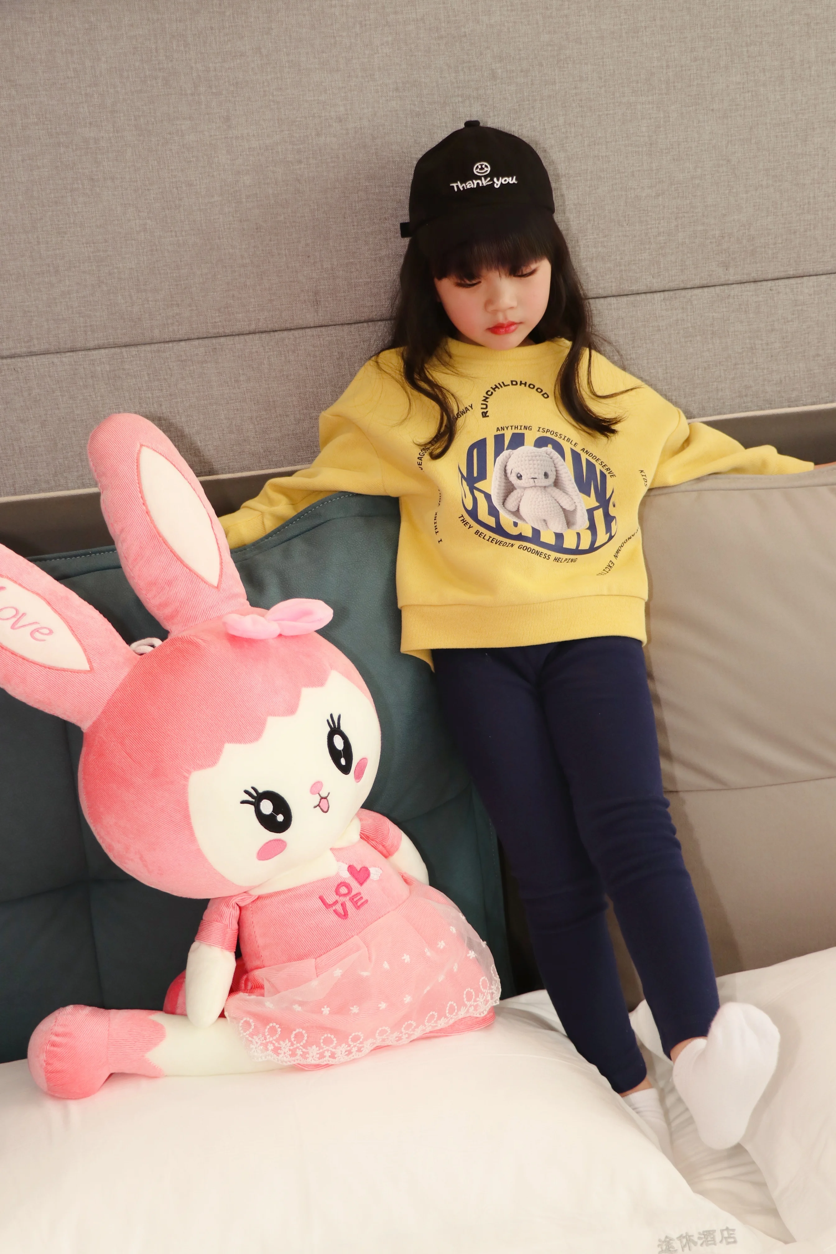 
Factory Price Colourful 66% Cotton 34% Polyester Pullover Stylish Children Hoodie 