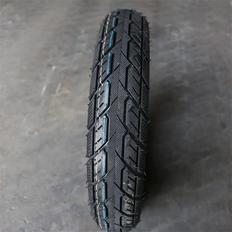 Шина для мобильного скутера 3,00-10 бескамерная