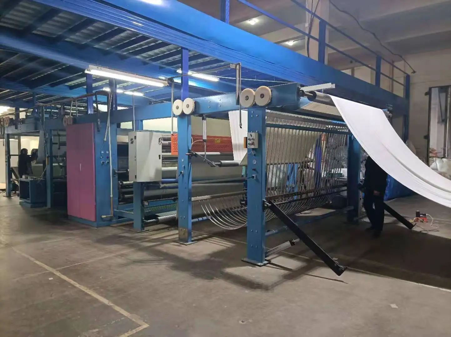 Большой плюшевый ковер с высоким ворсом и микрофибра