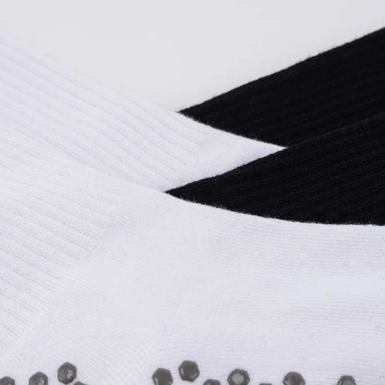 Guangdong long customized football soccer non slip grip tube socks