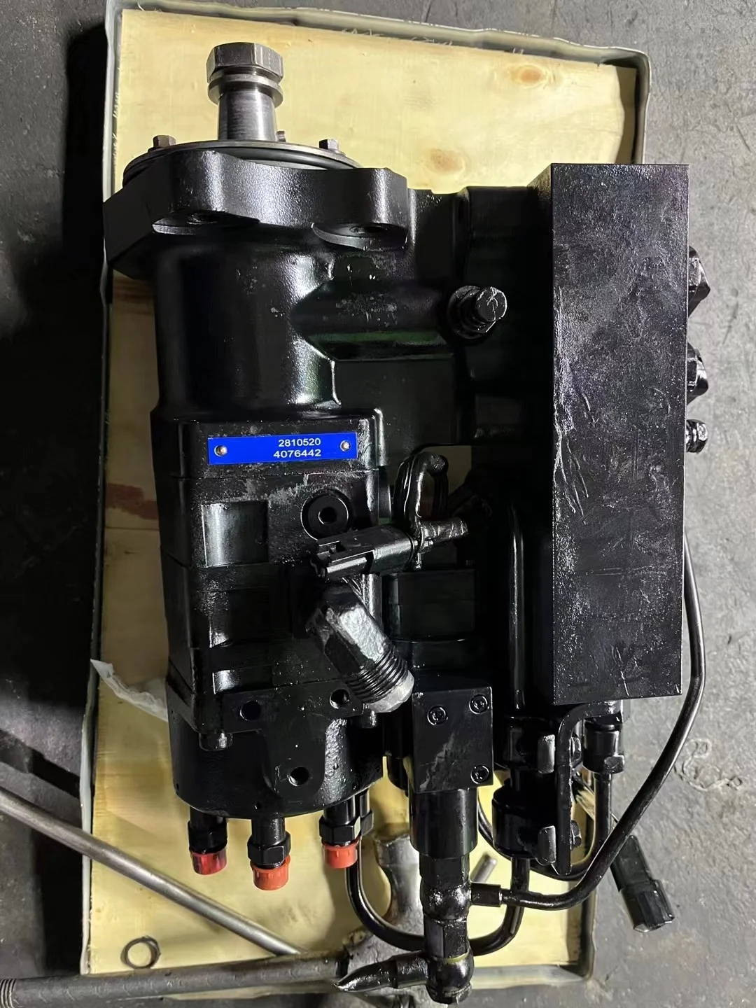 Cummins Engine Parts Fuel Pump 4076443 QSC8.3 Accumulator Pump High Pressure Injection Pump 4076442