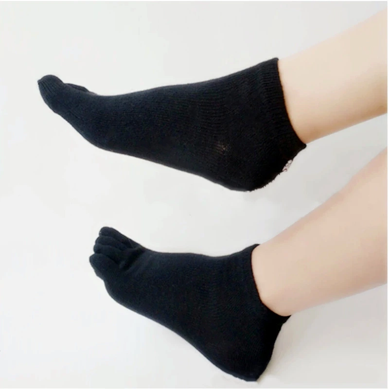 Factory wholesale five-toes yoga socks yoga grip socks sport patchwork non slip custom sock