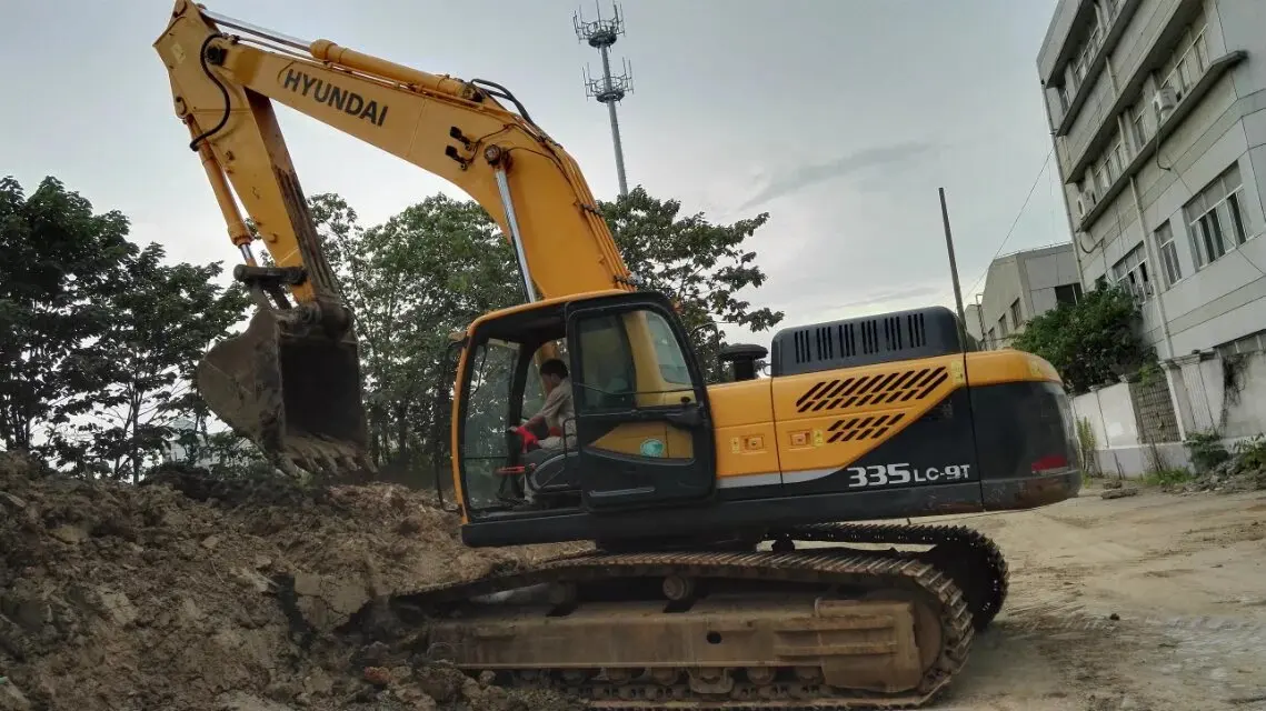 Экскаваторы б/у Hyundai 335 33 тонны 35 тонн 30 40