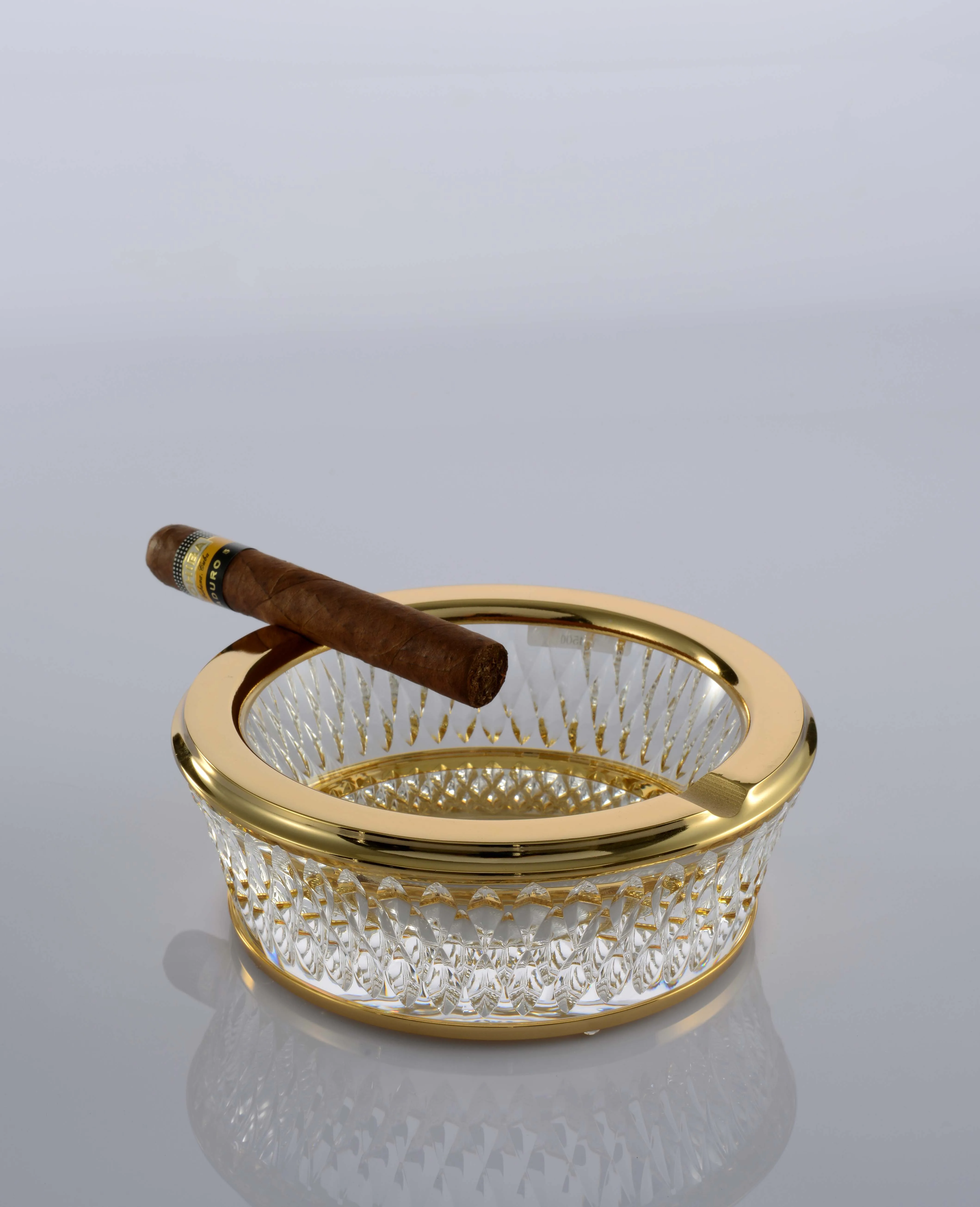 Creative Modern Personalized Crystal Ashtray Cigar Ashtray for office decoration
