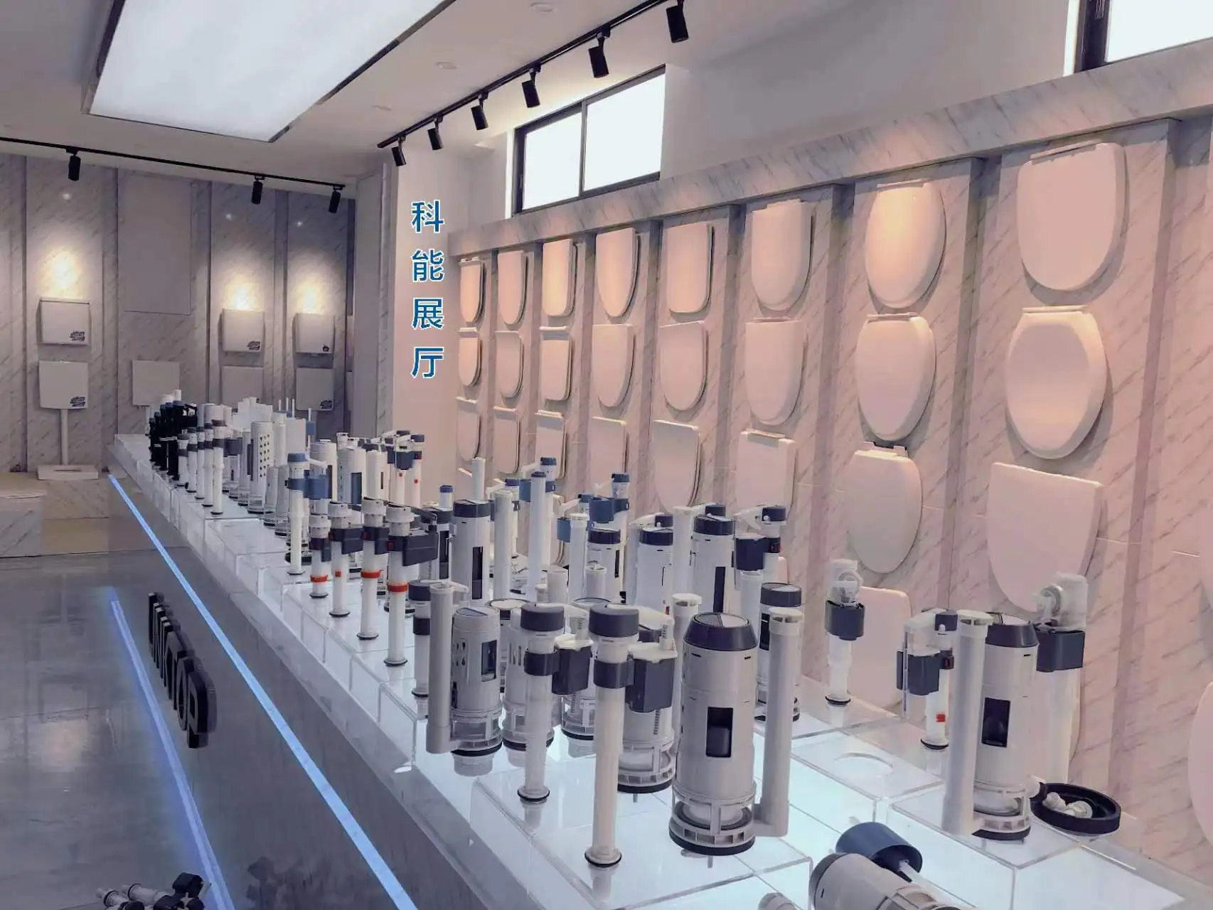 Chaozhou Factory Classical Design Soft Closed Urea Formaldehyde Toilet Seat Cover