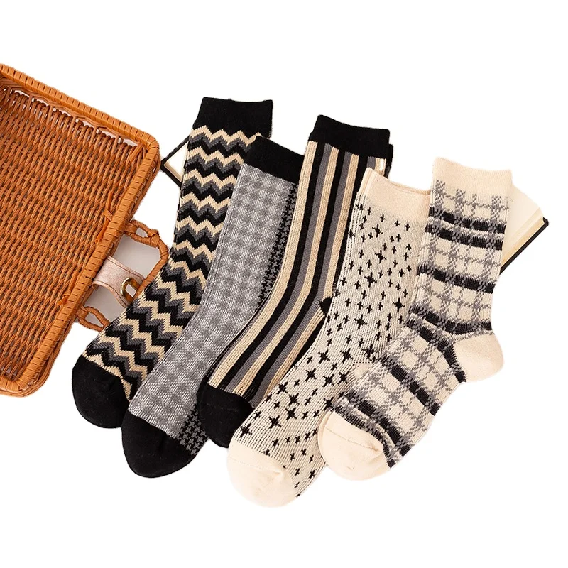 Autumn and Winter New Black and White Series College Style Socks Girls Socks