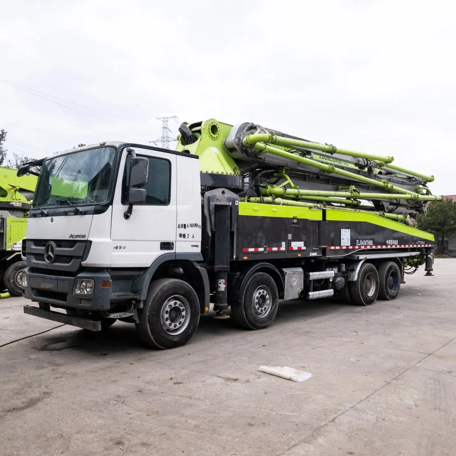 Zoomlion 52 Meters 6 Section 8x4 Chassis Truck Actros 4141 with Diesel Power 52m Boom Concrete Pump for Sale