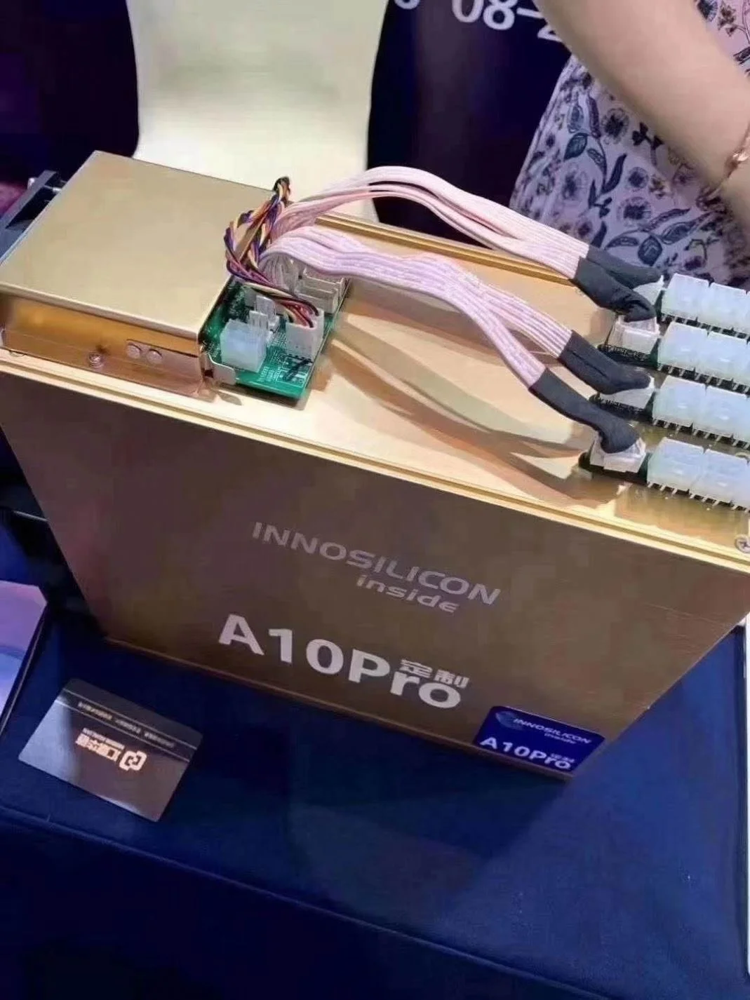 2021INNOSILICON A10 PRO 7gb 750 mh/s ETH MINER 7G Pro 750MH/s Ethmaster Miner ship in december blockchain