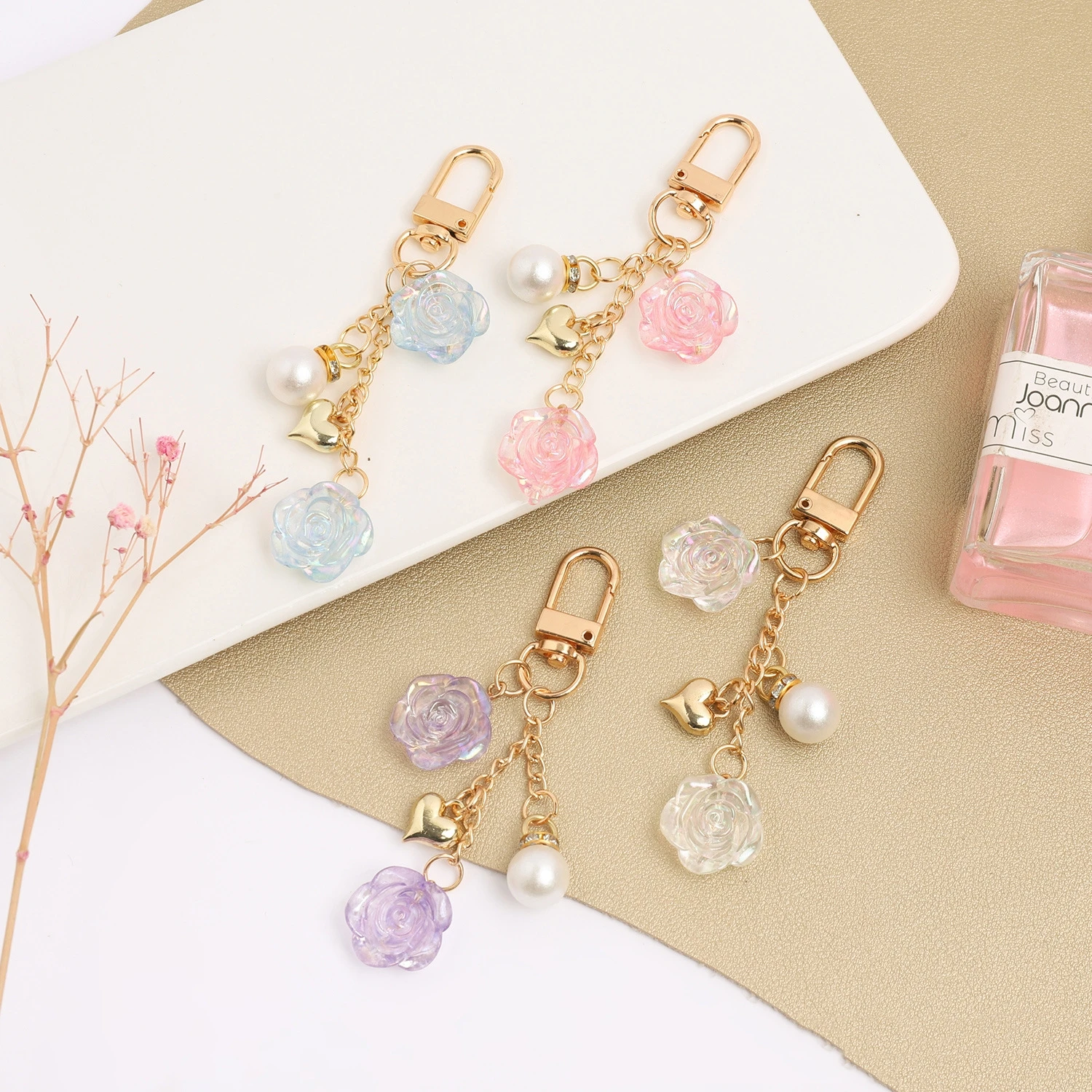 Resin Flower Alloy Keychain Pendant Small Fresh Color Flower Pearl Love Accessories Earphone Set bag charm Pendant Decoration