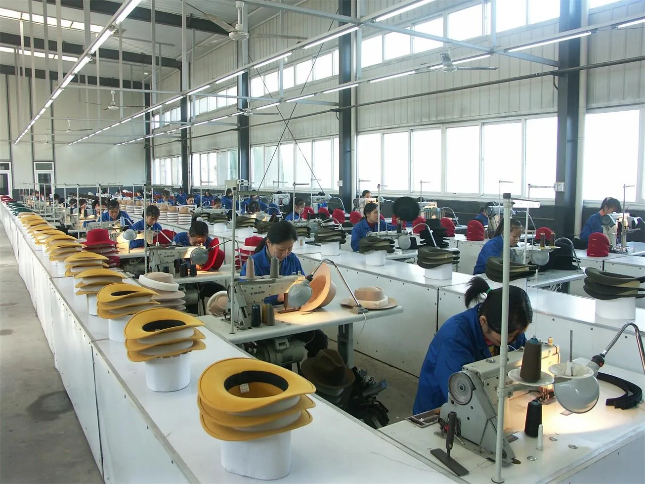 LIHUA Wholesale Multiple Color Spring Outdoor Fashion Medium Brim 100% Wool Fedora Hats For Women And Man