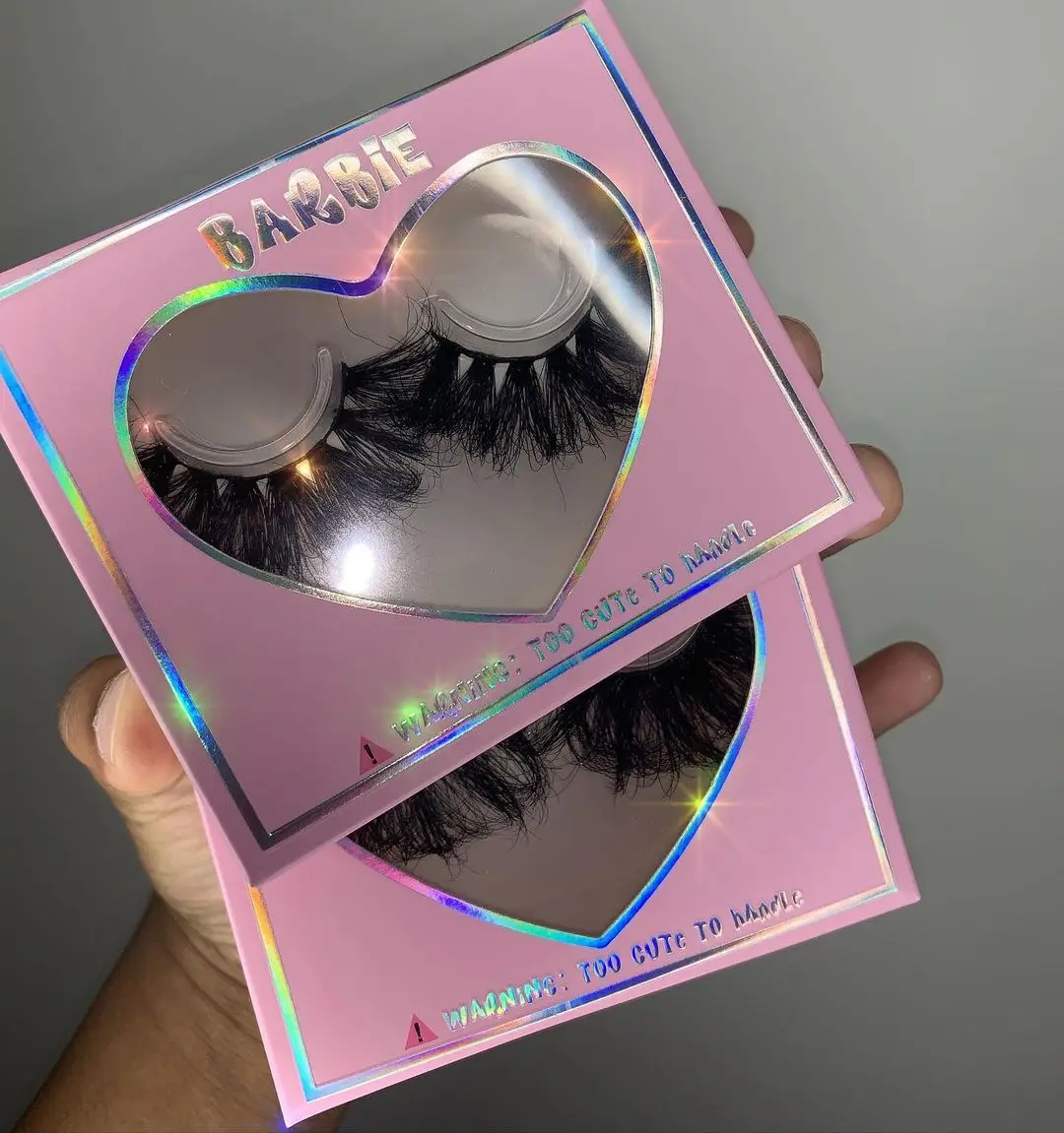 Mikiwi Wholesale dramatic Fluffy 25mm mink eyelash vendor diamonds customized boxes packaging cases fluffy 5d mink eyelashes